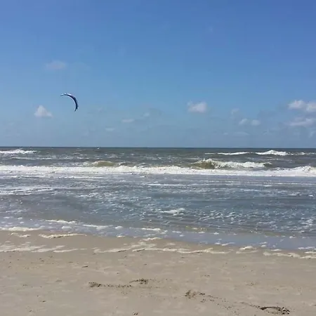 Jamies Nu Met Airco Holiday home Warmenhuizen